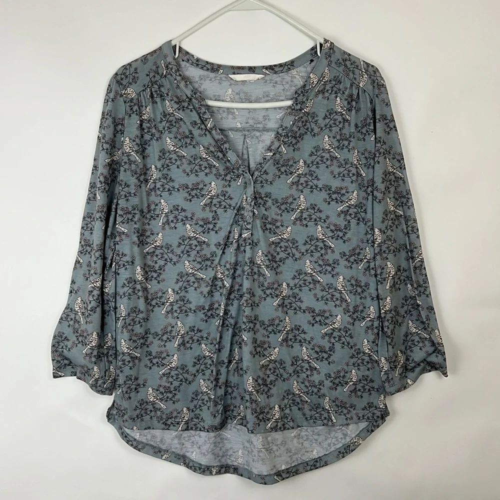 H&M jersey blouse 3/4 sleeve light turquoise bird print v-neck L - Picture 2 of 10